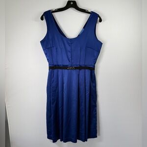 Simply Vera Vera Wang Royal Blue Fit & Flare Dress Women’s Size 6